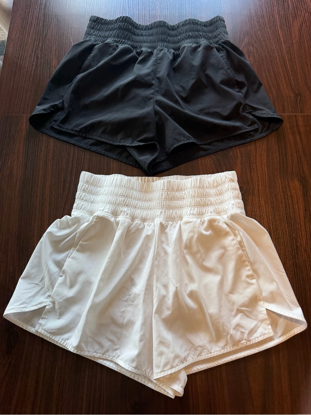 Old Navy Women’s Active Extra High-Rise StretchTech Quick Dry Shorts Size S